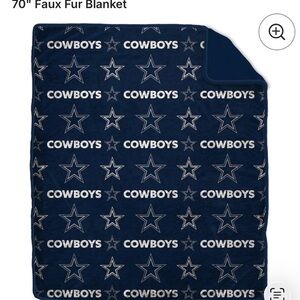 Fanatics Cowboys Faux Fur Blanket - Navy and White